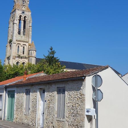 La Maison De Jeanne Lesparre-Médoc Exterior foto