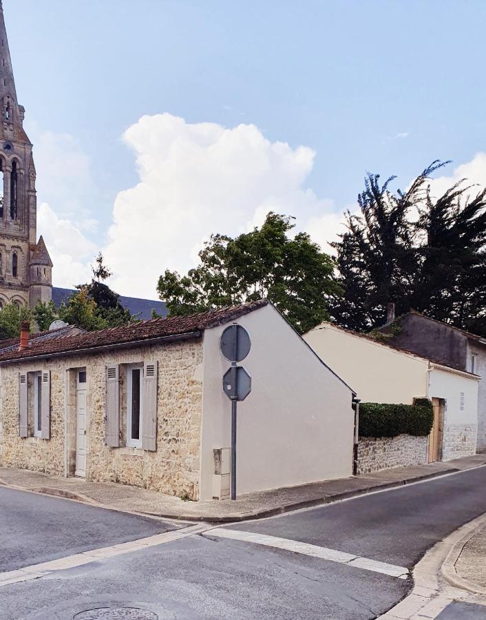 La Maison De Jeanne Lesparre-Médoc Exterior foto